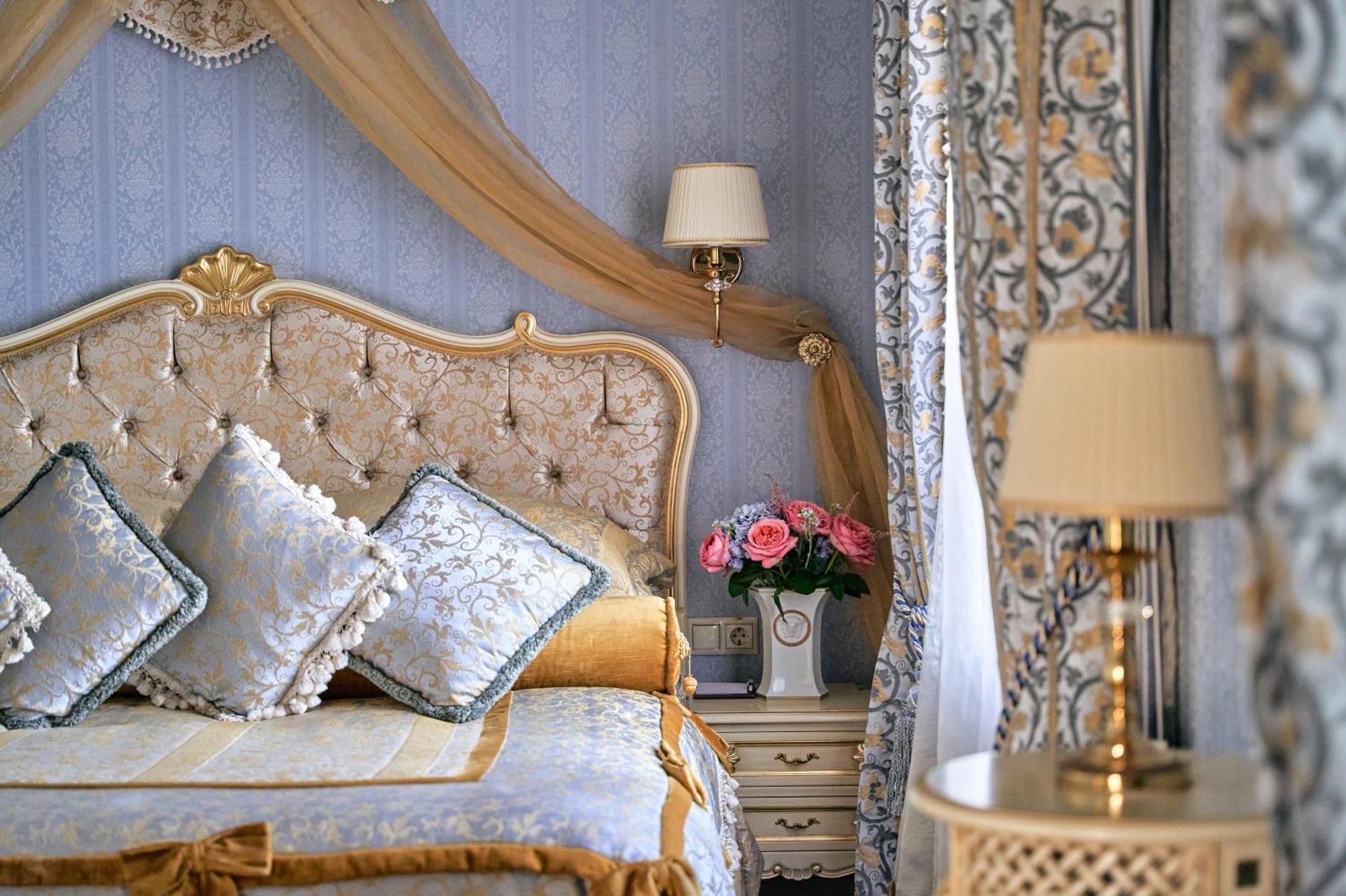 Bristol Hotel 5*