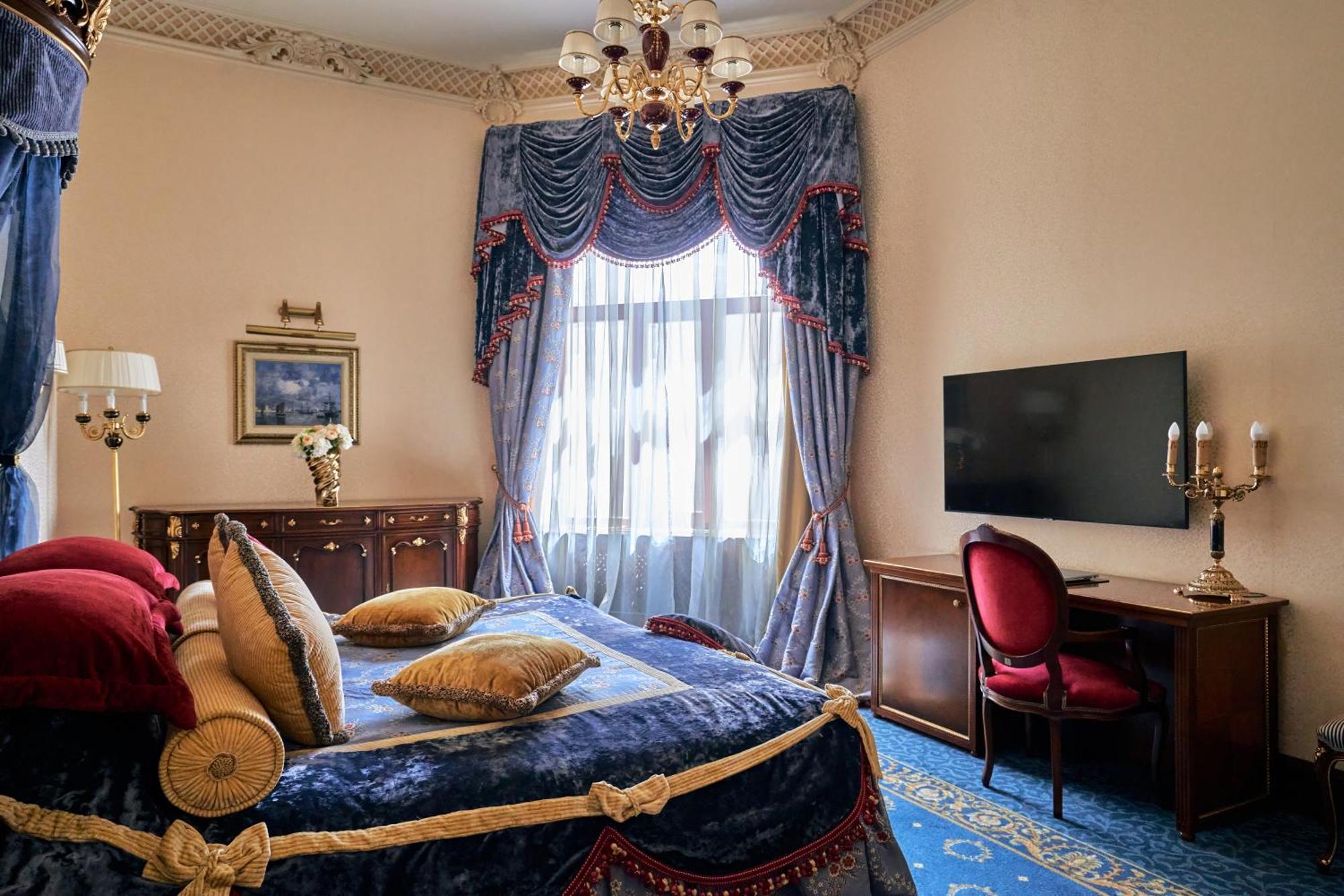 Bristol Hotel
