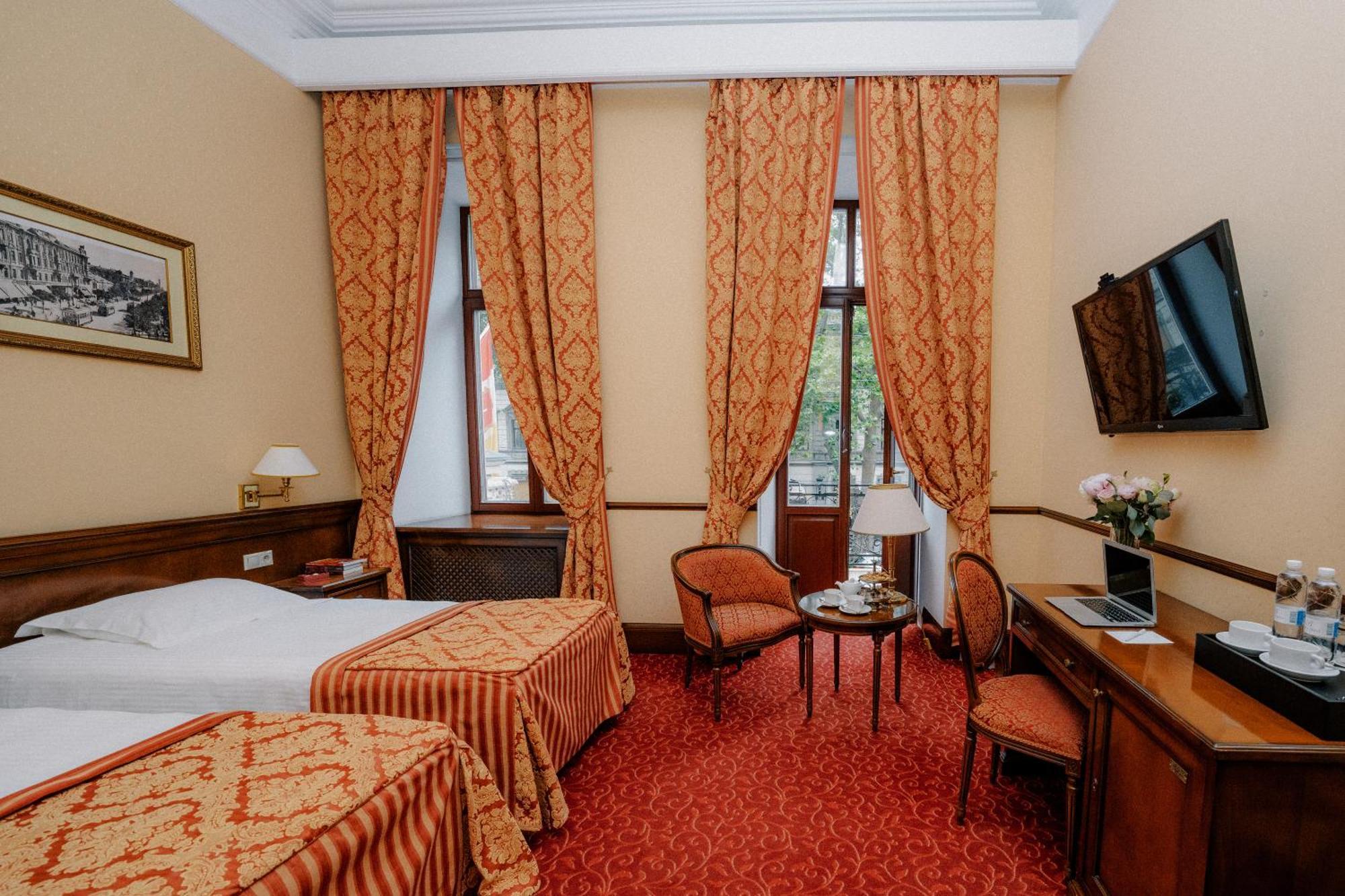Hotel Bristol 5*