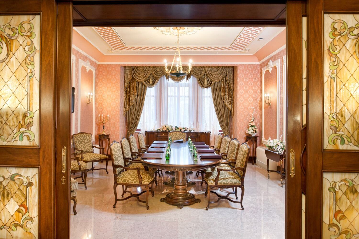 Bristol Hotel