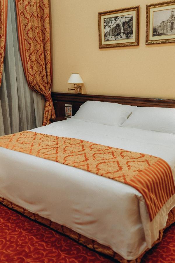 Hotel Bristol